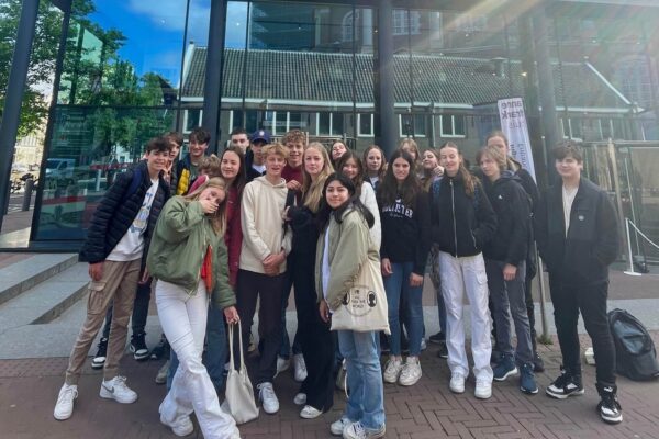 Die Schüler:innen des Erasmus Gymnasiums reisten in die Niederlande für einen Rückaustausch