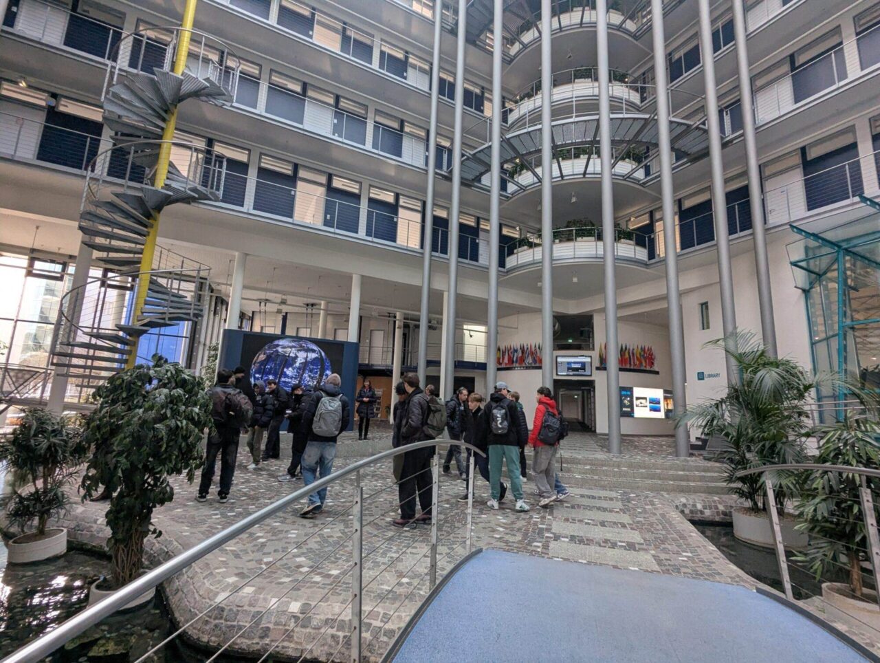 Die E Phase des Erasmus Gymnasiums besuchten Eumetsat