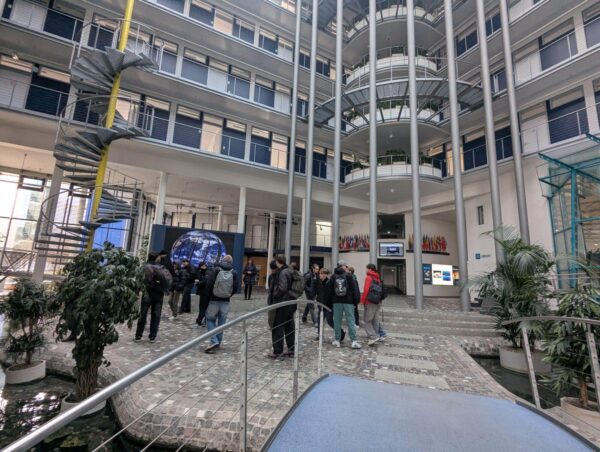 Die E Phase des Erasmus Gymnasiums besuchten Eumetsat