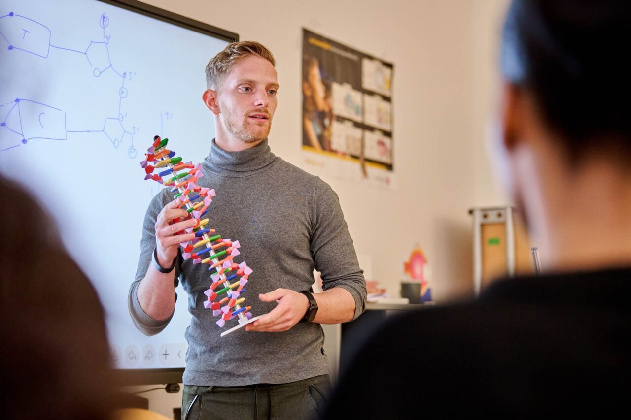 Lehrer am unterrichten