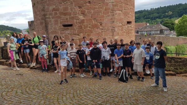 Schüler:innen des Erasmus Gymnasiums reisten für eine Klassenfahrt nach Büdingen