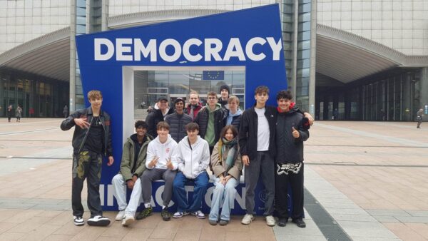 Schüler:innen des Erasmus Gymnasiums reisten für eine Klassenfahrt nach Brüssel