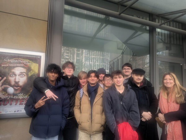 Q2 and Q4 students visiting English Theatre: "Something rotten this way comes"