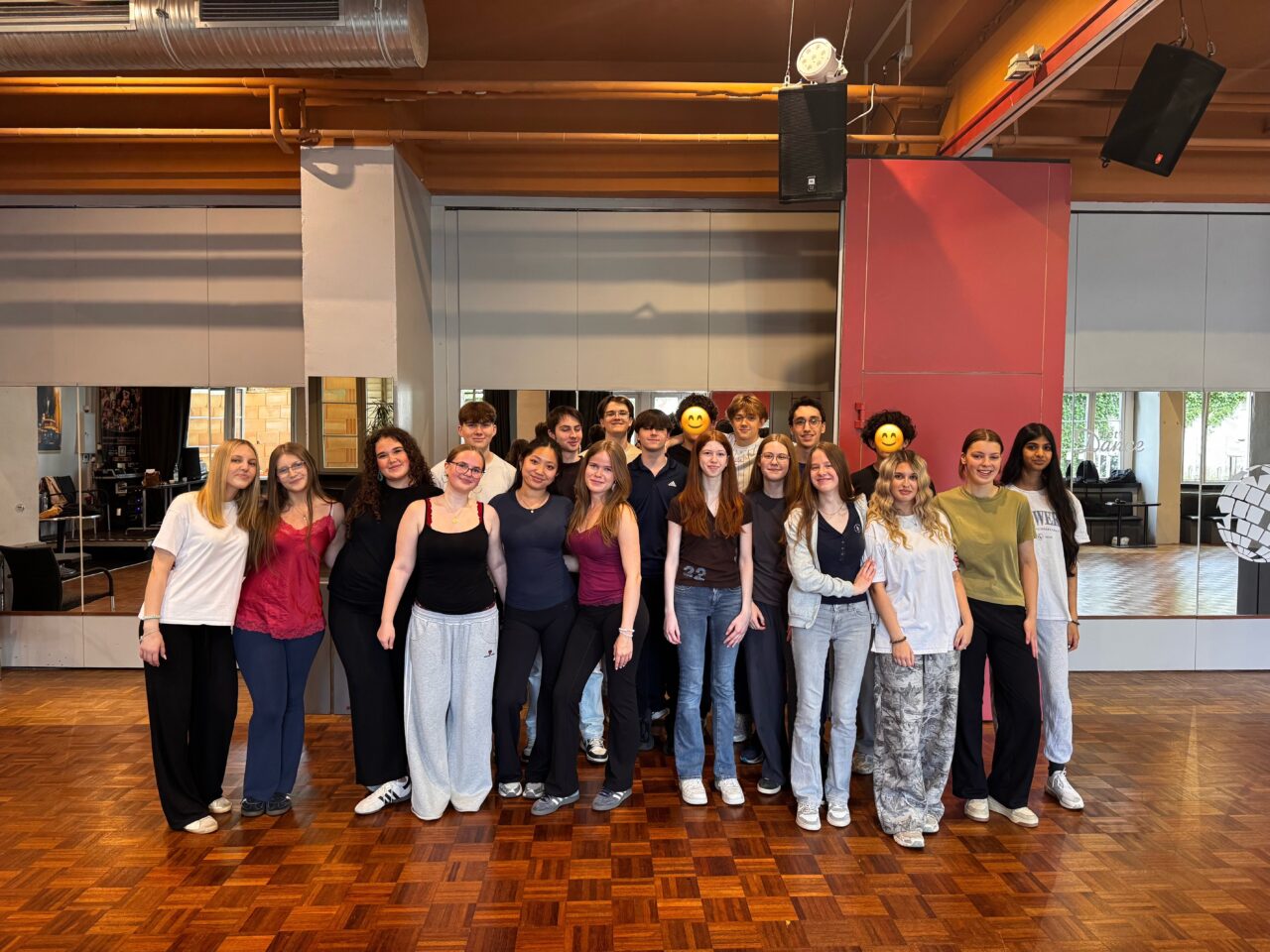 Unsere Teilnehmende Schüler/innen beim Bachata Workshop